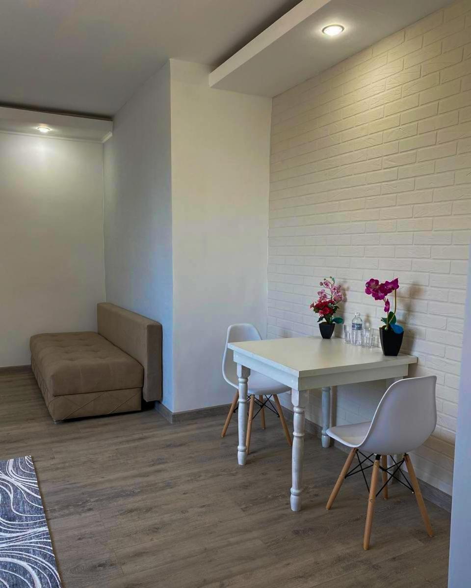 Astina Hotel Astana Ngoại thất bức ảnh